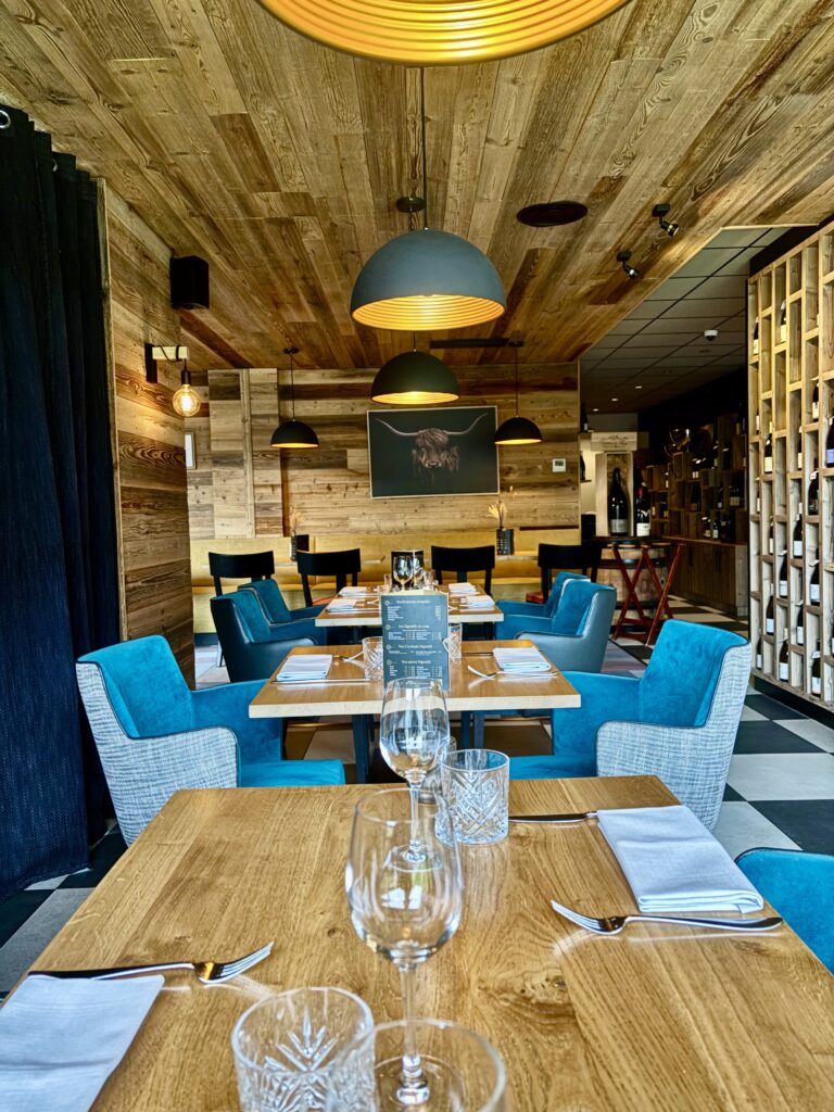 Agence June, votre agence de communication Haute-Savoie - Annecy - Annemasse - Genève